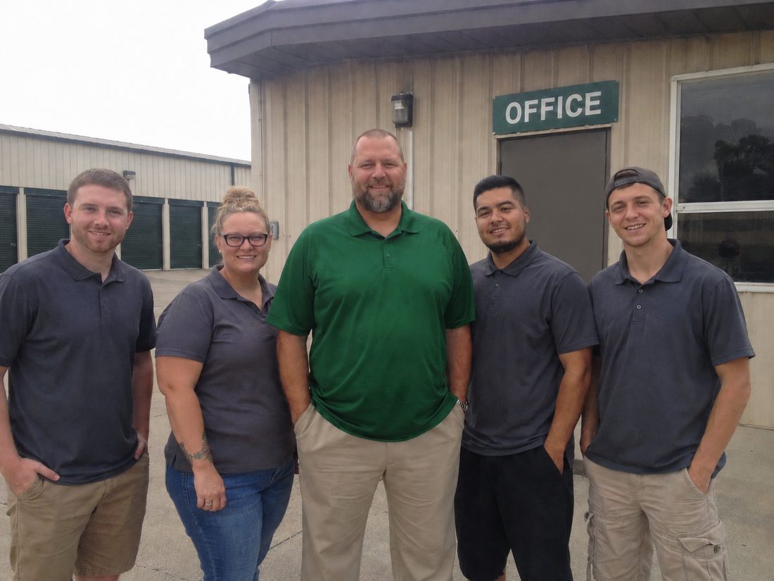 Pest control professionals in Levittown, NY